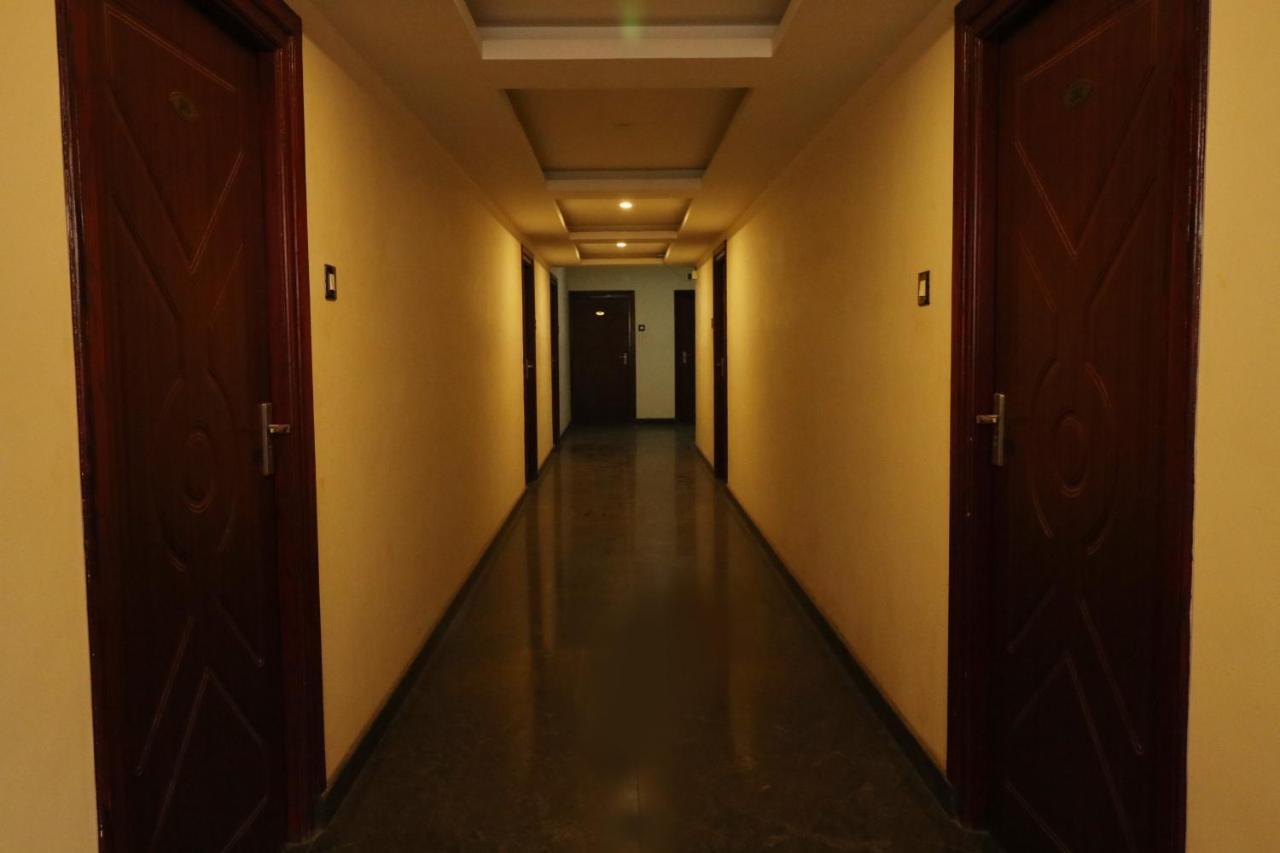 E S Residency Ξενοδοχείο Theni Εξωτερικό φωτογραφία