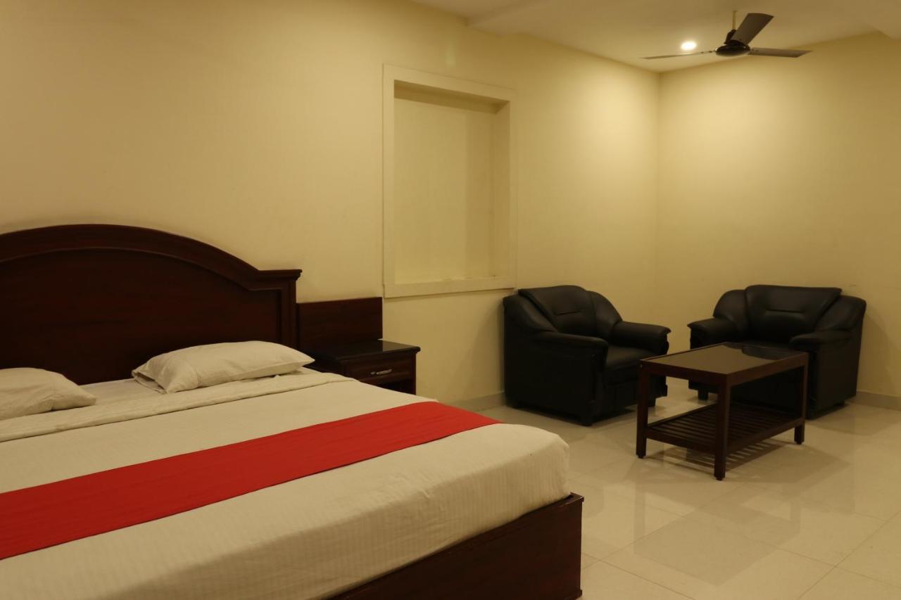 E S Residency Ξενοδοχείο Theni Εξωτερικό φωτογραφία